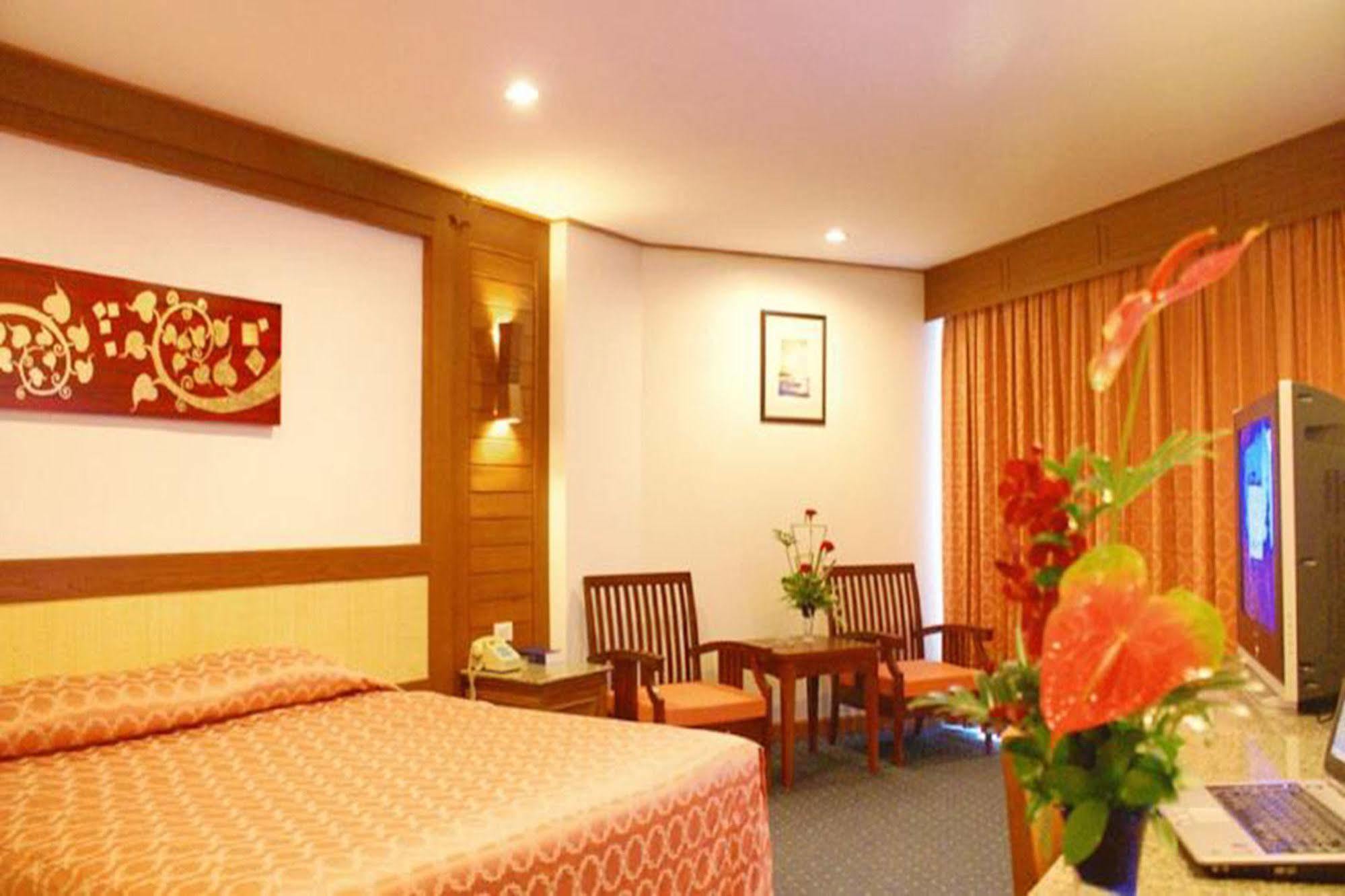 Royal Twins Palace Hotel Pattaya Zewnętrze zdjęcie