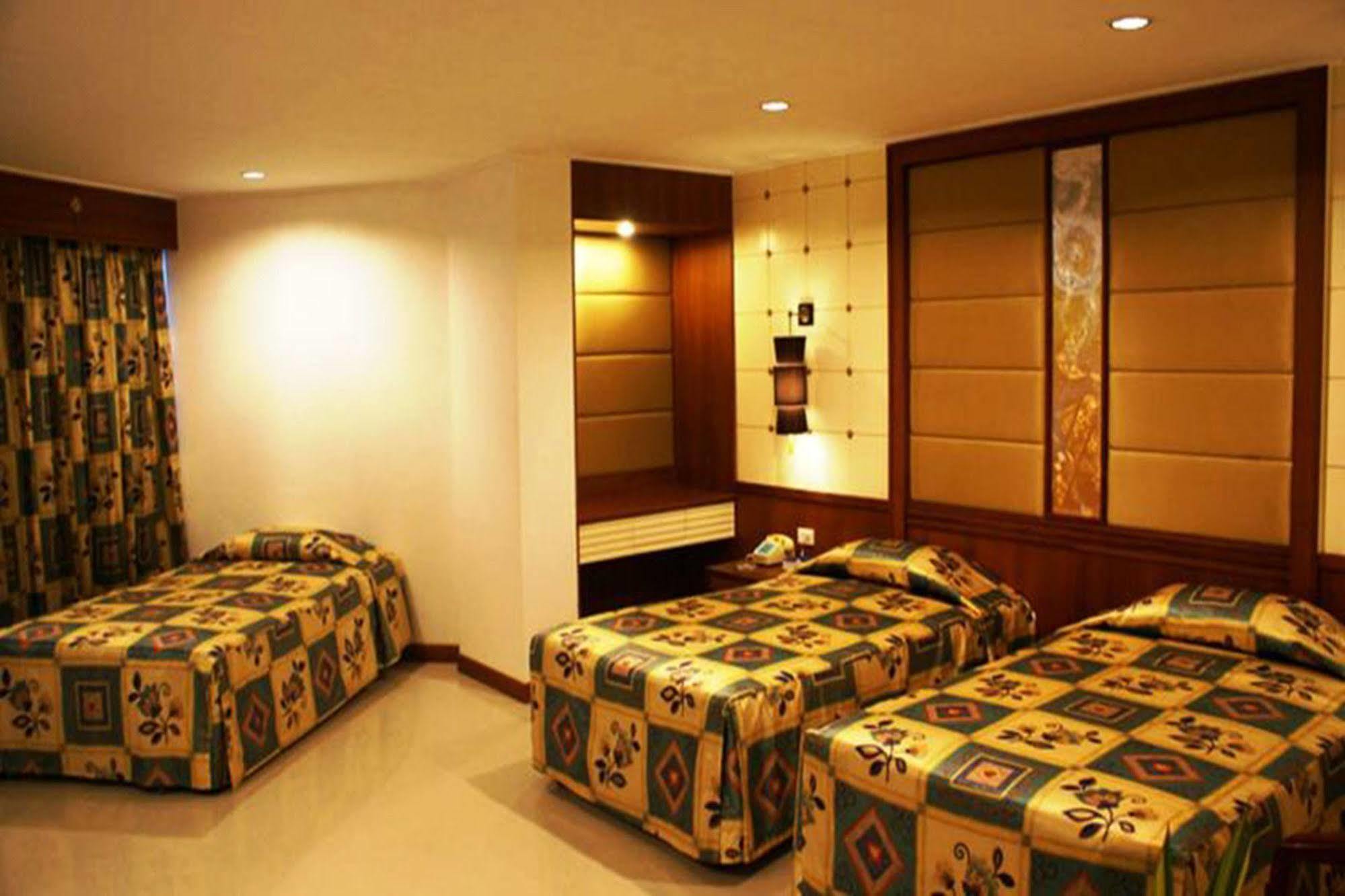 Royal Twins Palace Hotel Pattaya Zewnętrze zdjęcie